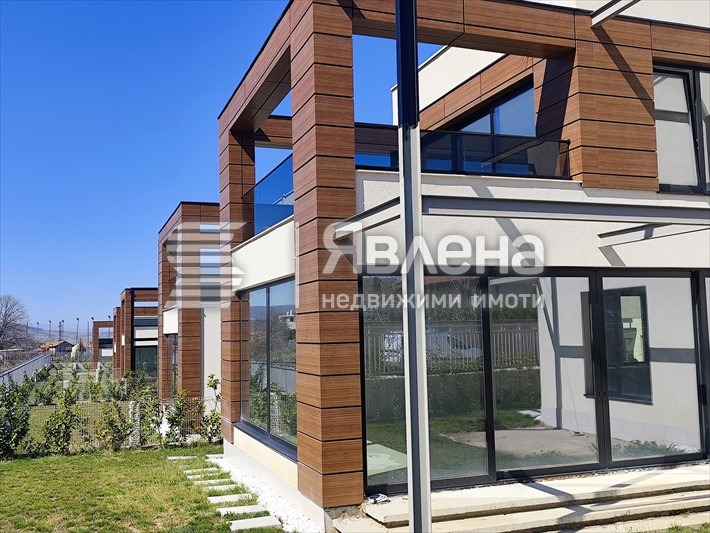 En venta  Casa región Plovdiv , Markovo , 325 metros cuadrados | 98522067 - imagen [2]
