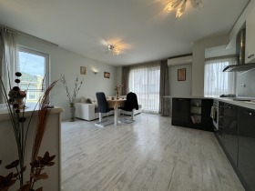 1 chambre Tsentar, Varna 2