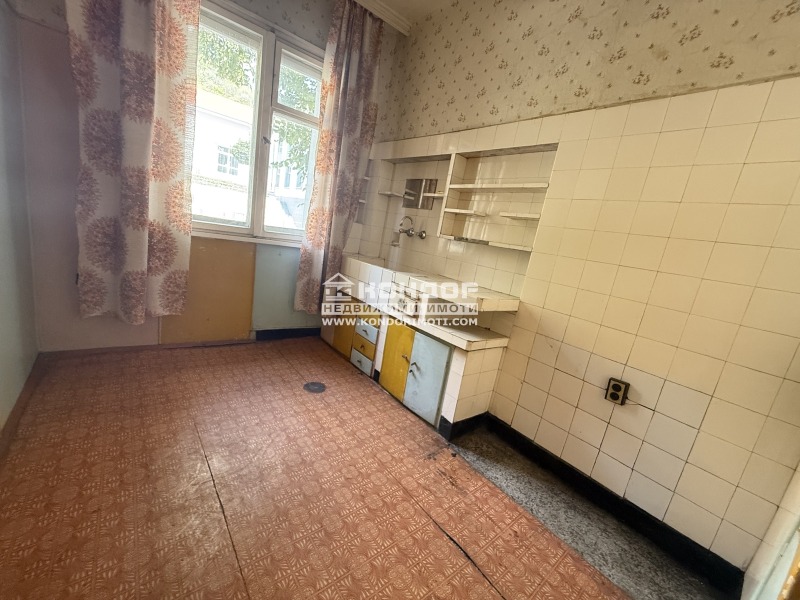 In vendita  2 camere da letto Plovdiv , Tsentar , 109 mq | 76785395 - Immagine [4]
