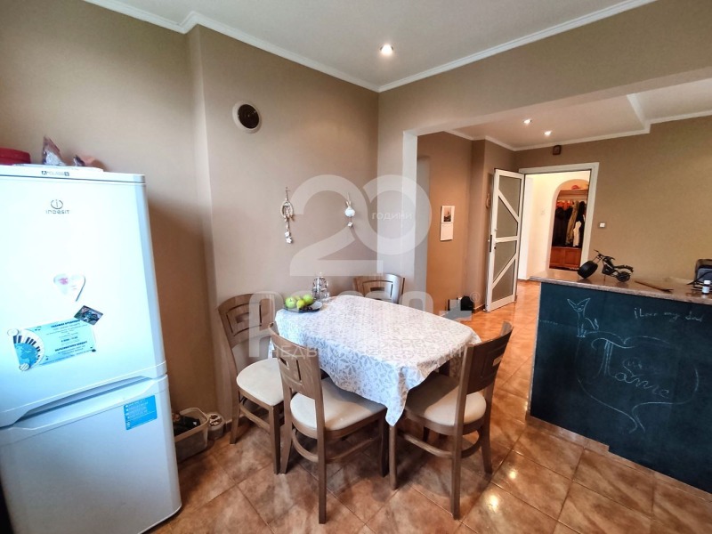 Продава ЕТАЖ ОТ КЪЩА, гр. София, гр. Банкя, снимка 4 - Етаж от къща - 52202085