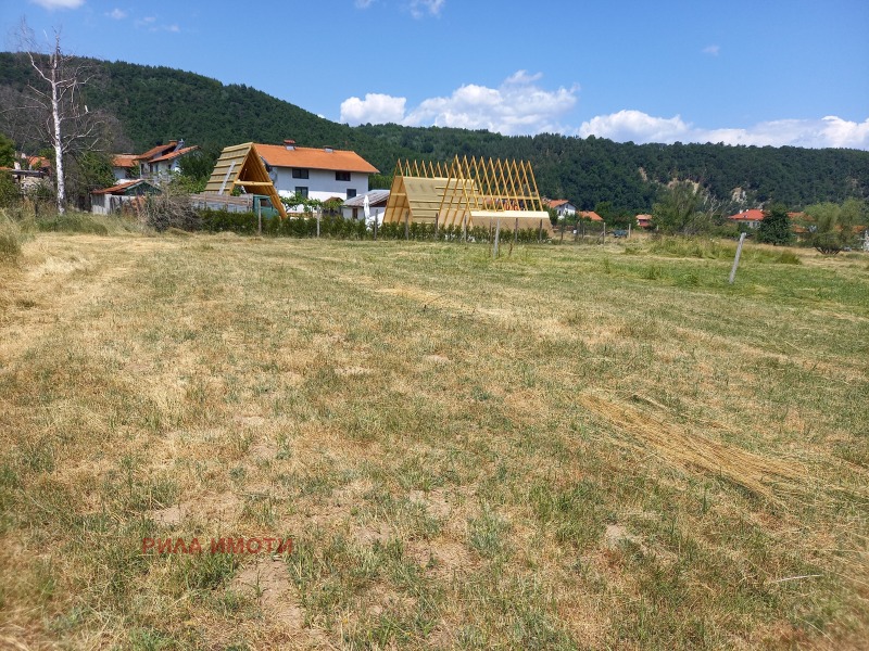 Продава  Парцел област София , с. Радуил , 714 кв.м | 17873671