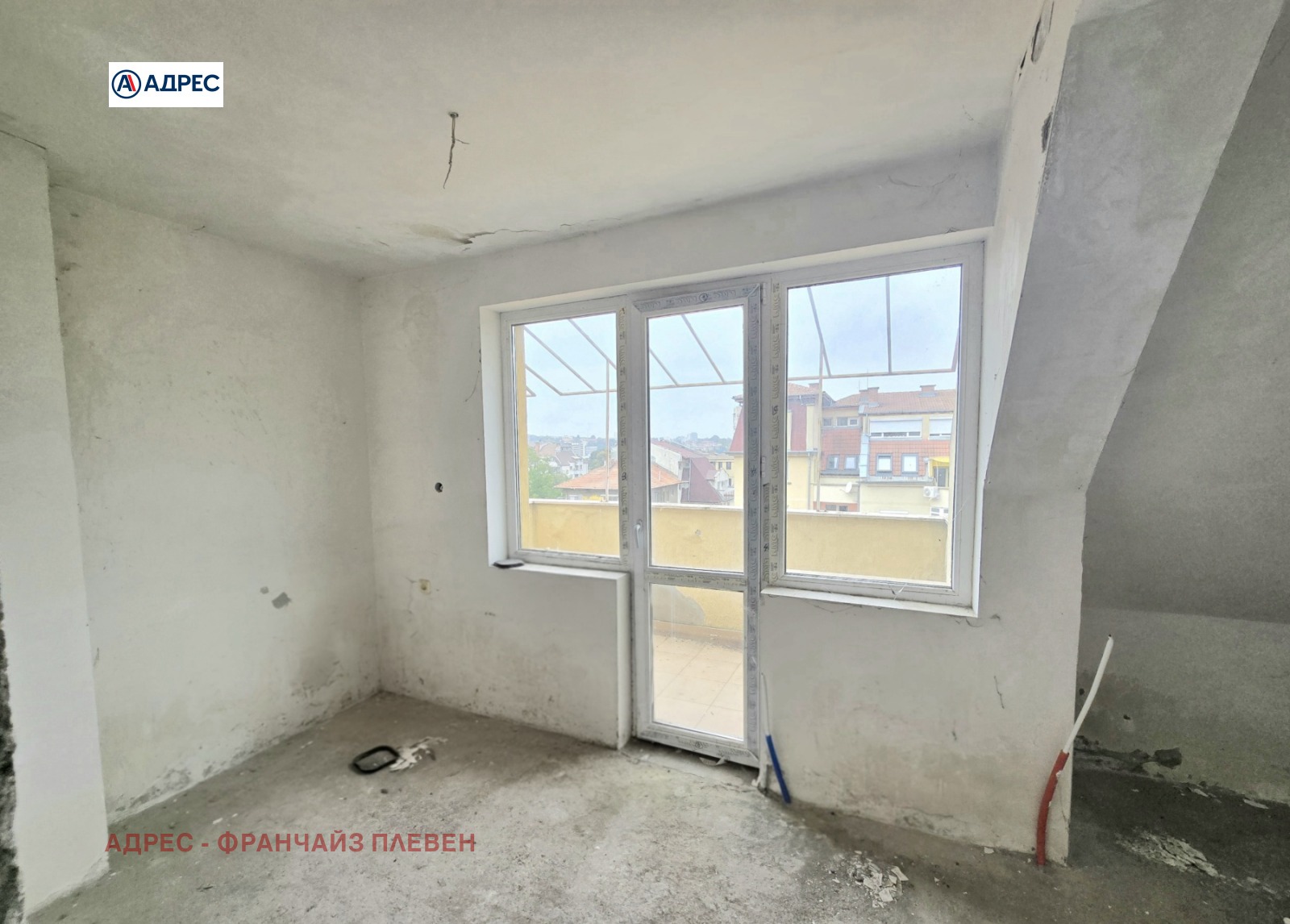 Продава 3-СТАЕН, гр. Плевен, Идеален център, снимка 3 - Апартаменти - 53312376