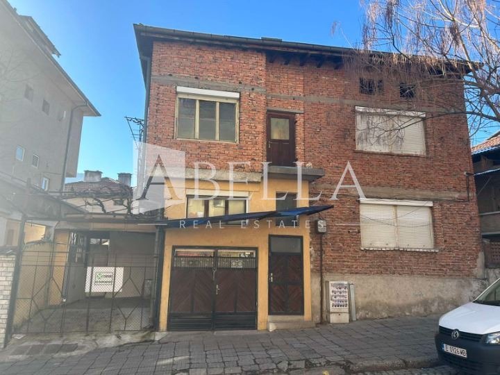 Продава КЪЩА, област Благоевград, гр. Гоце Делчев • 250000 € / 488957.50 лв. • 33427470 1