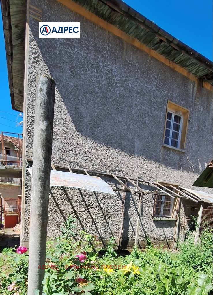 Продава КЪЩА, с. Беглеж, област Плевен