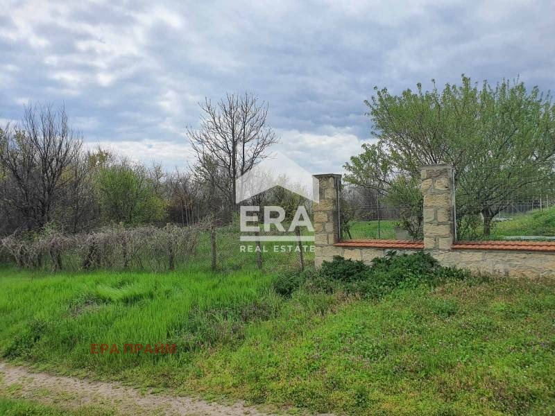 Продава ПАРЦЕЛ, с. Добрина, област Варна