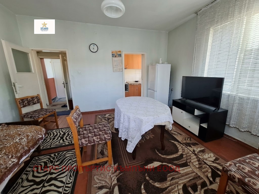 Продава ЕТАЖ ОТ КЪЩА, гр. Варна, Аспарухово, снимка 2 - Етаж от къща - 55529656
