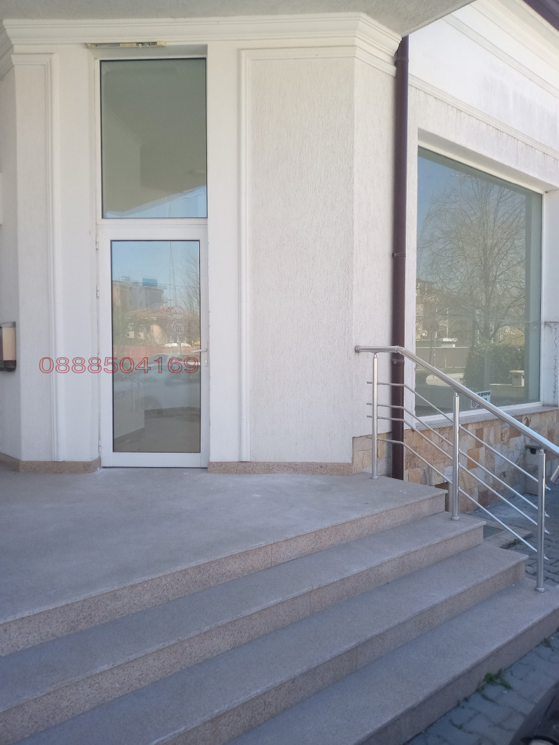 Till salu  affär Plovdiv , Ostromila , 31 kvm | 29099066