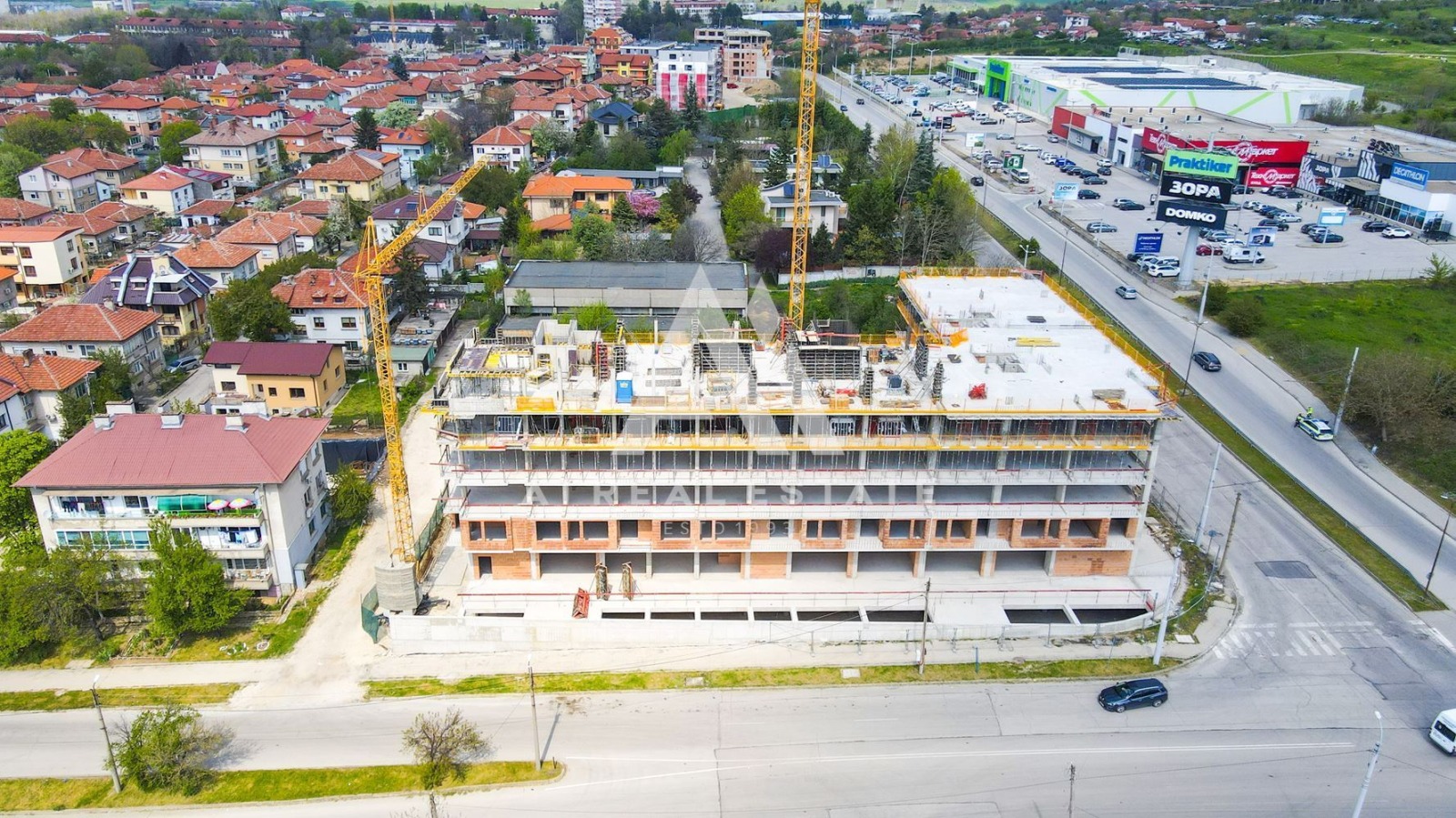 Продава МНОГОСТАЕН, гр. Плевен, Широк център, снимка 2 - Апартаменти - 50093335