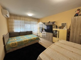 1 Schlafzimmer Wazraschdane 3, Warna