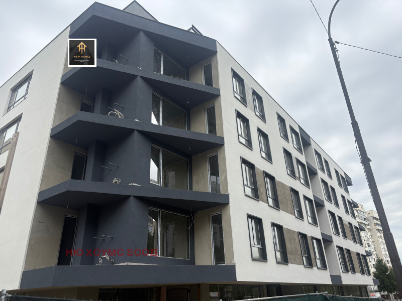 In vendita  2 camere da letto Sofia , Liulin 4 , 111 mq | 72424170