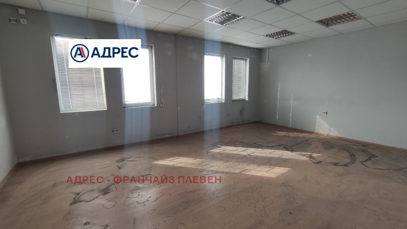 Продава СКЛАД, гр. Плевен, Индустриална зона, снимка 3 - Складове - 53533757