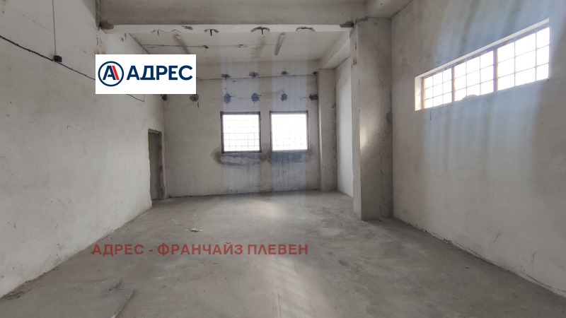 Продава СКЛАД, гр. Плевен, Индустриална зона, снимка 2 - Складове - 53533757