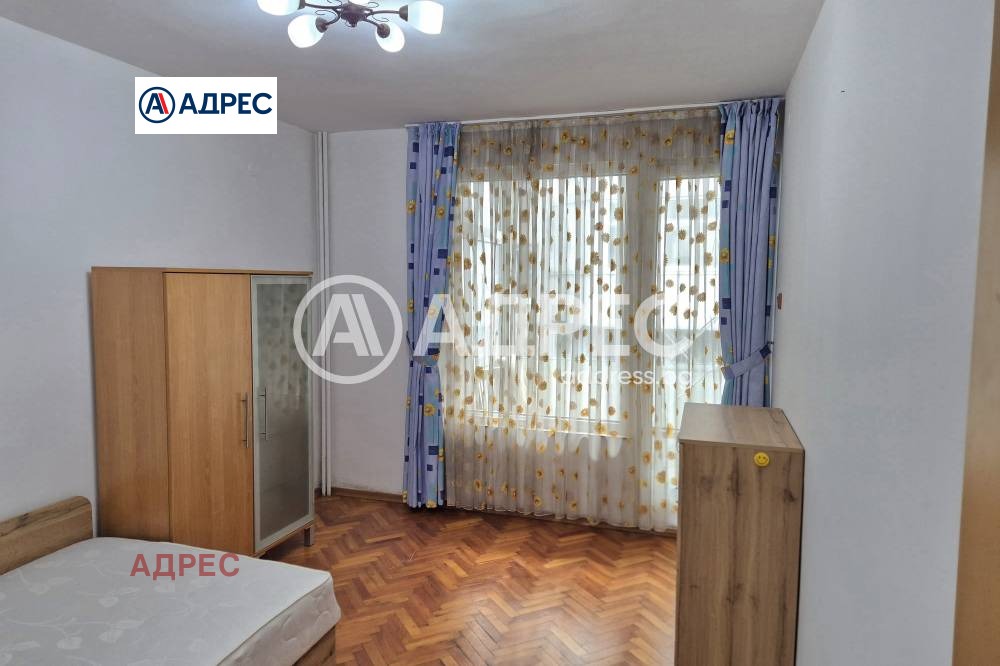 Продава 3-СТАЕН, гр. Варна, Лятно кино Тракия
