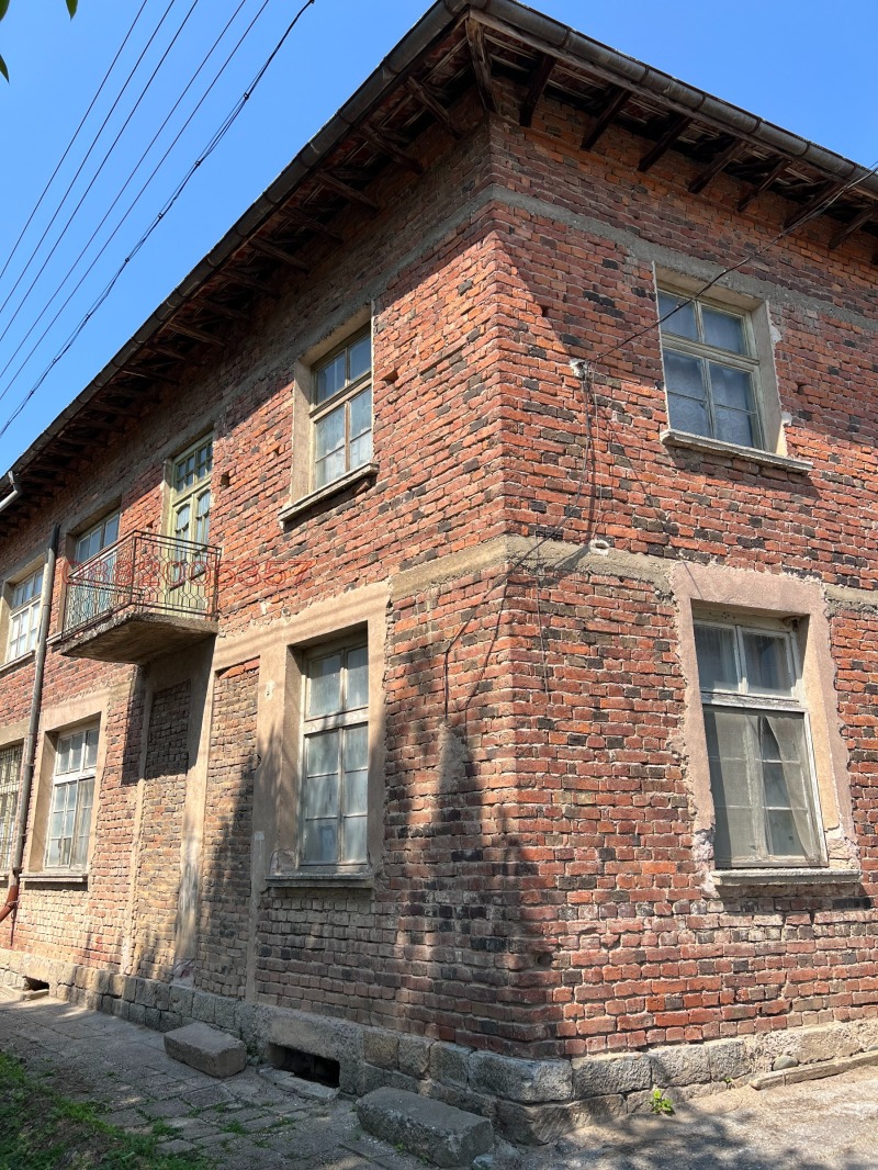 Продава КЪЩА в област Монтана, с. Говежда - 150 кв.м / 65 000 € » 127 128.95 лв.