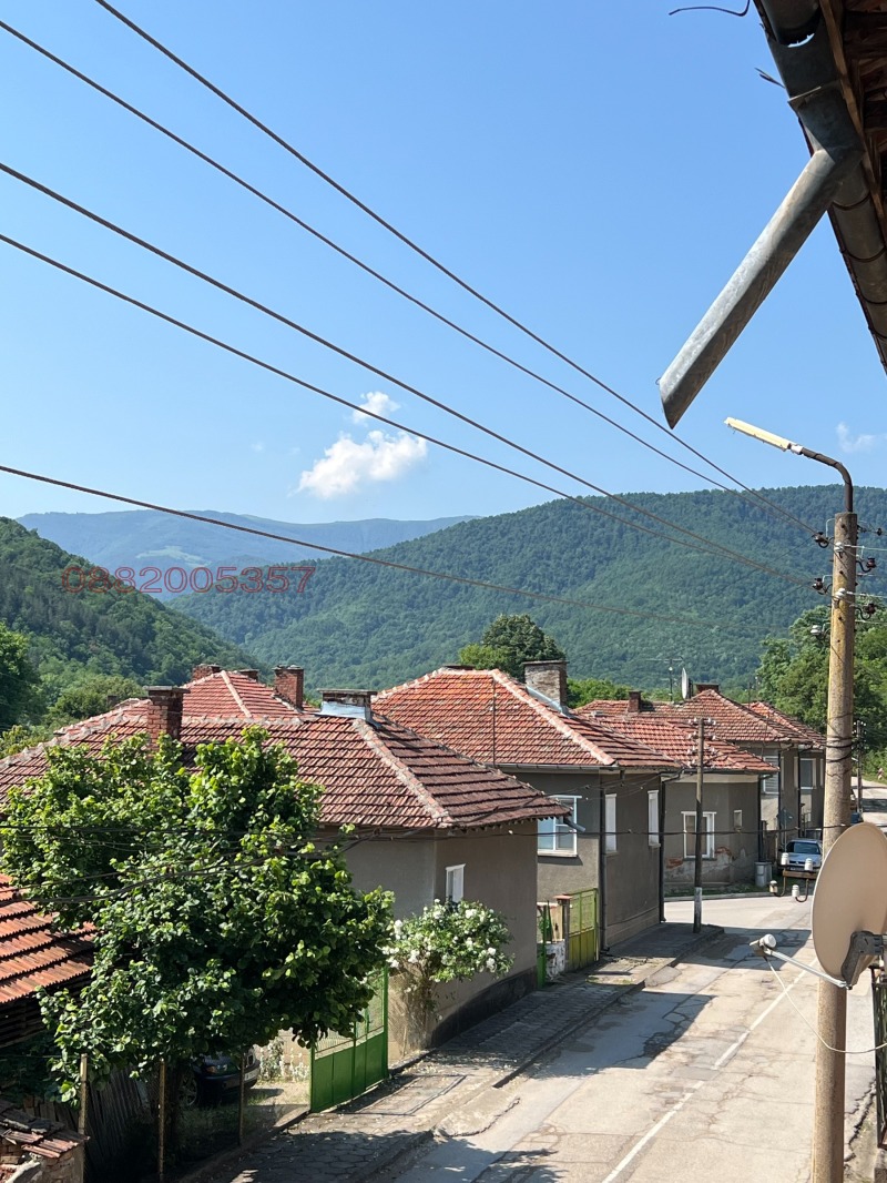 Продава КЪЩА, с. Говежда, област Монтана, снимка 4 - Къщи - 52784086