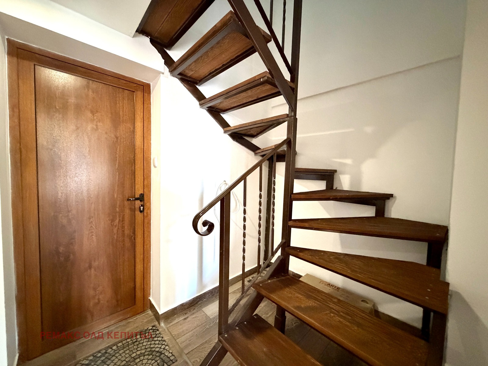 Продава КЪЩА, гр. Велико Търново, Стара част, снимка 11 - Къщи - 55890590
