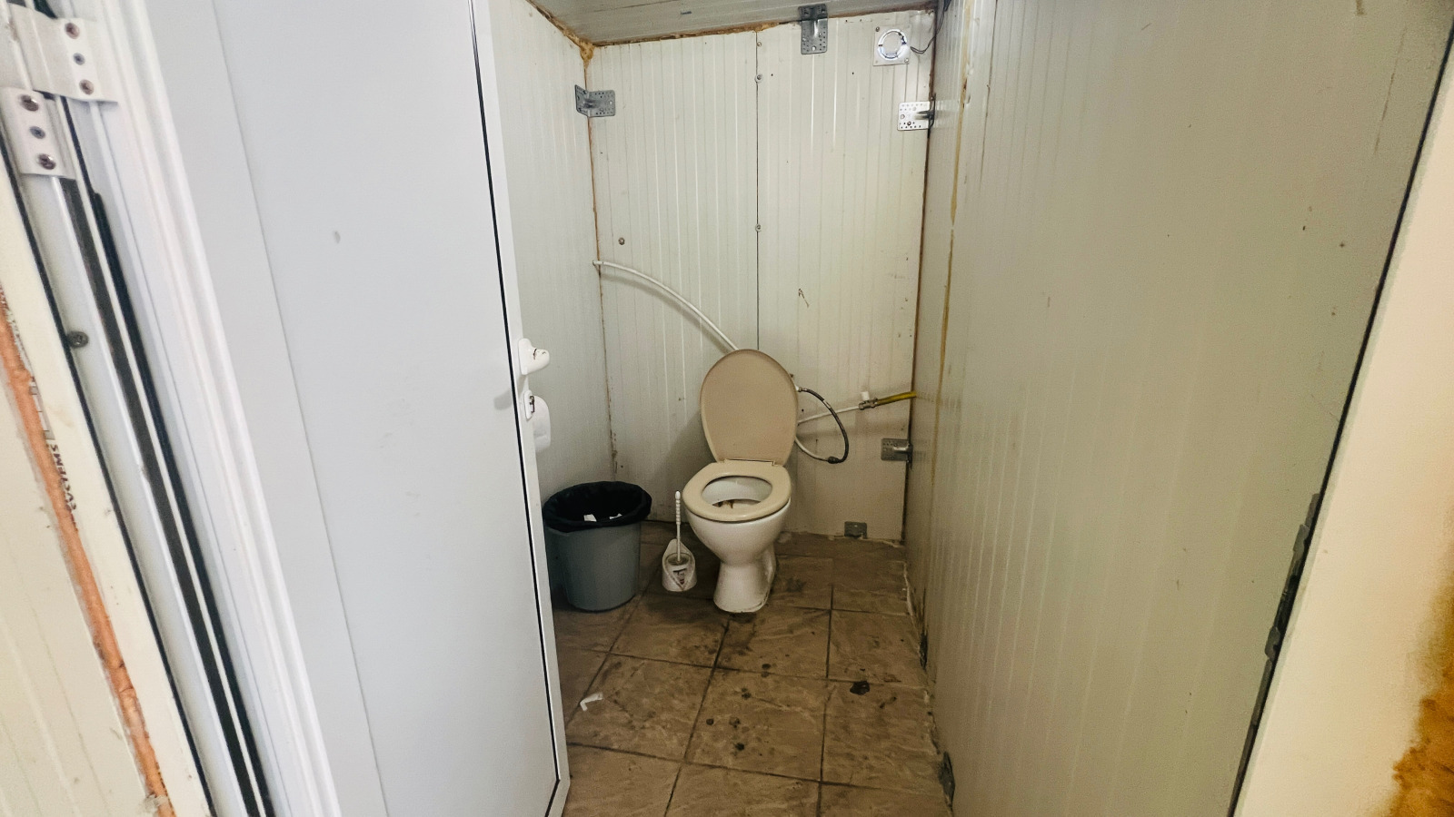 Продава ПРОМ. ПОМЕЩЕНИЕ, гр. Монтана, Промишлена зона, снимка 3 - Производствени сгради - 53797698