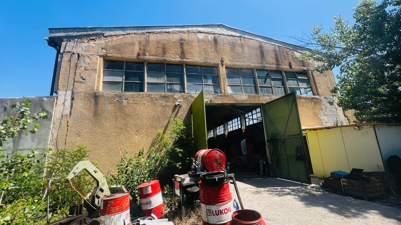 Продава ПРОМ. ПОМЕЩЕНИЕ, гр. Монтана, Промишлена зона, снимка 2 - Производствени сгради - 53797698