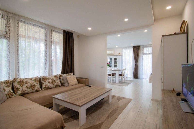 Продава КЪЩА, гр. Сливен, Ново село, снимка 2 - Къщи - 53016163