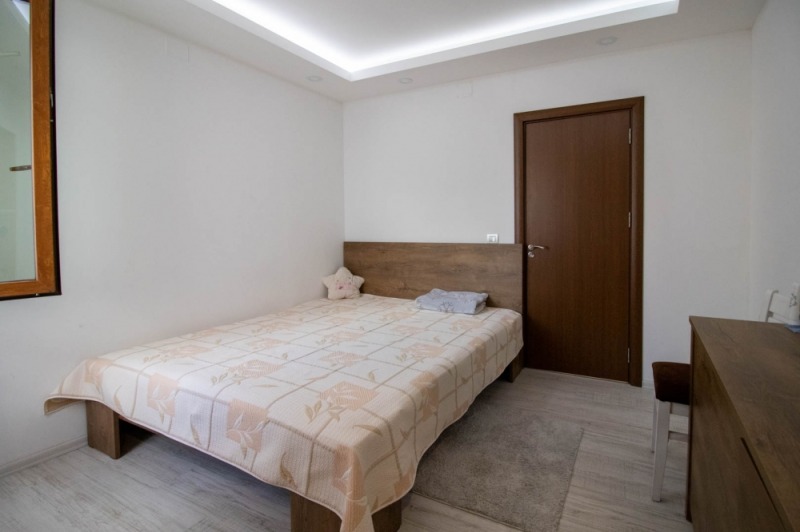 Продава КЪЩА, гр. Сливен, Ново село, снимка 3 - Къщи - 52490928