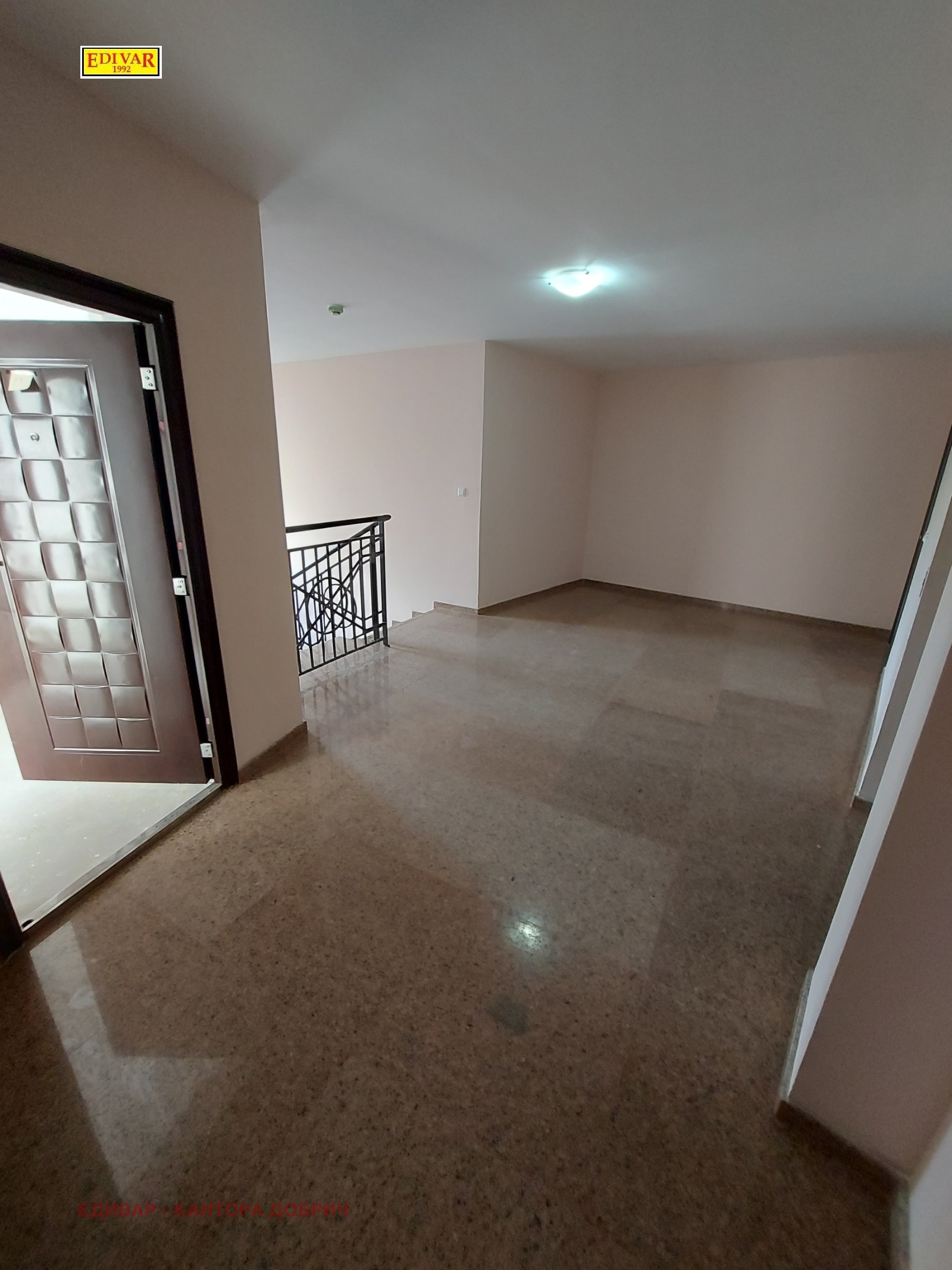 Продава 3-СТАЕН, гр. Добрич, Център, снимка 2 - Апартаменти - 42424834