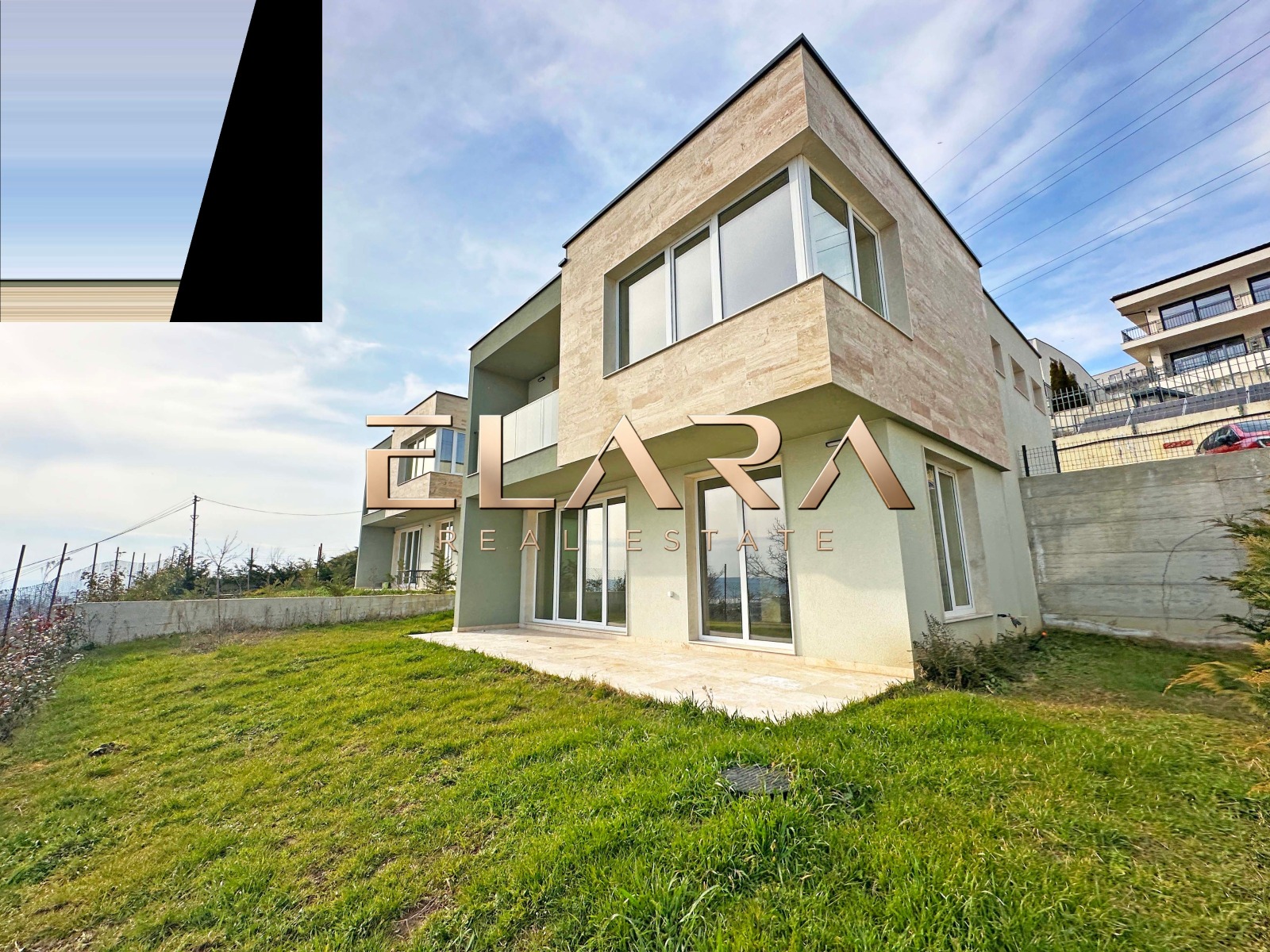 Продава КЪЩА, гр. Варна, м-т Пчелина