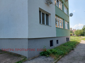 Продажба на тристайни апартаменти в област Перник - изображение 2 