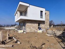 Hus m-t Zelenika, Varna 3