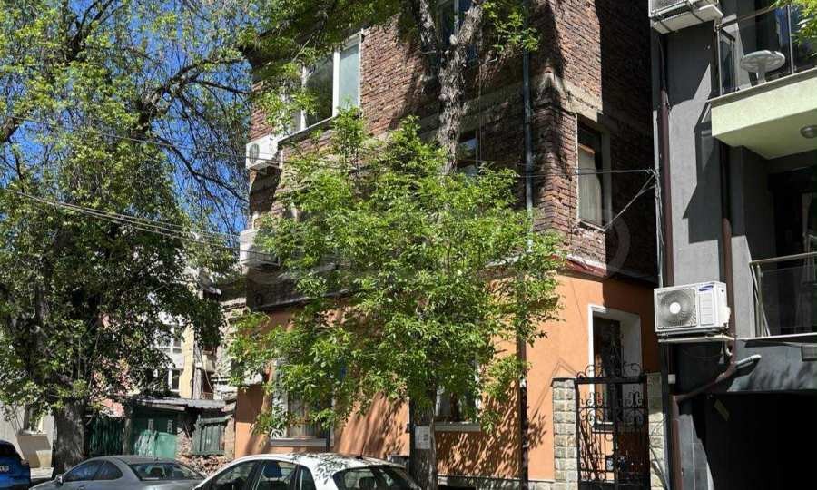 Продава ЕТАЖ ОТ КЪЩА, гр. Пловдив, Център