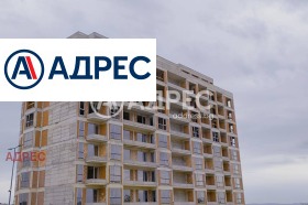 3-стаен град Варна, Владислав Варненчик 1