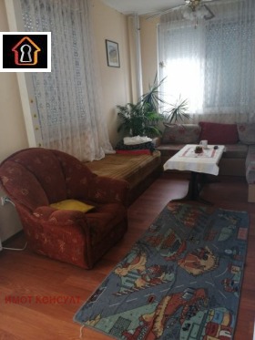 Продажба на четеристайни апартаменти в град Враца - изображение 2 