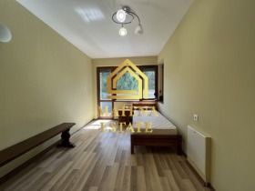 Hus v.z.Kinotsentara, Sofia 3