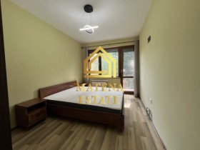 Hus v.z.Kinotsentara, Sofia 12