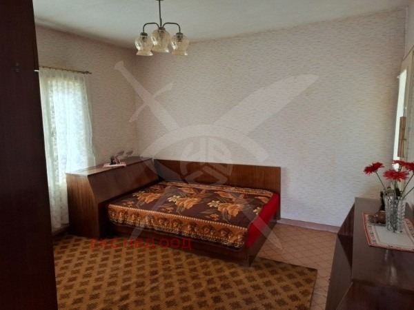 Продава КЪЩА, с. Чешнегирово, област Пловдив