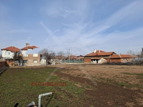 Продава КЪЩА, с. Чешнегирово, област Пловдив, снимка 3 - Къщи - 52375636