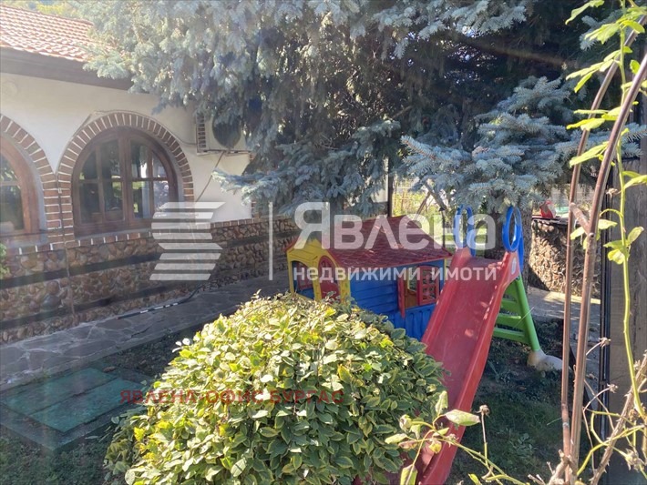 Продава КЪЩА, с. Младежко, област Бургас, снимка 11 - Къщи - 54635653