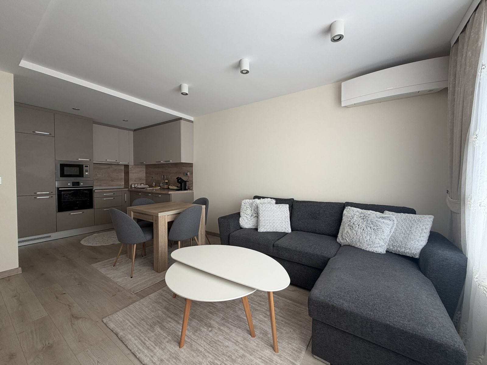 Продава 2-СТАЕН, гр. Шумен, Пазара, снимка 3 - Апартаменти - 56165087