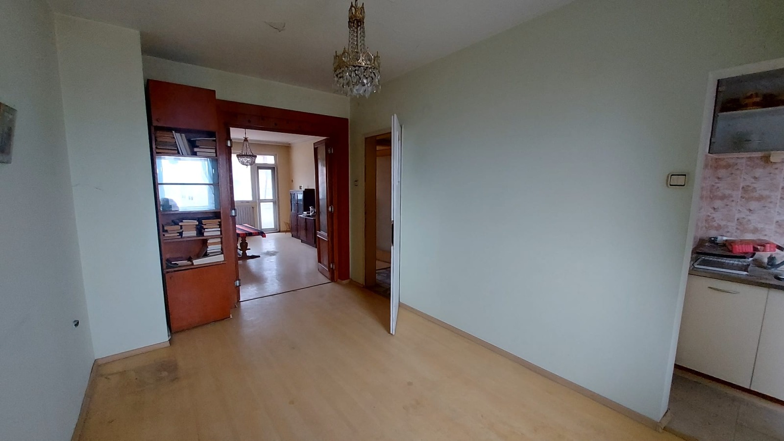 Продава МНОГОСТАЕН, гр. Хасково, Овчарски, снимка 3 - Апартаменти - 53967662