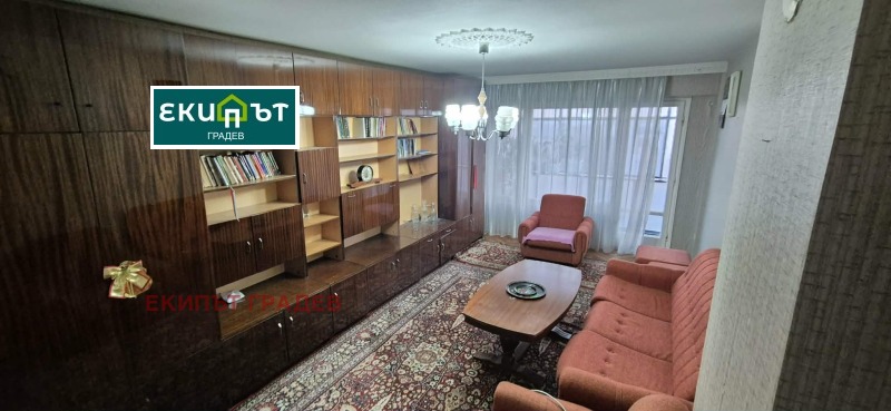 Продава 3-СТАЕН, гр. Варна, Левски 1