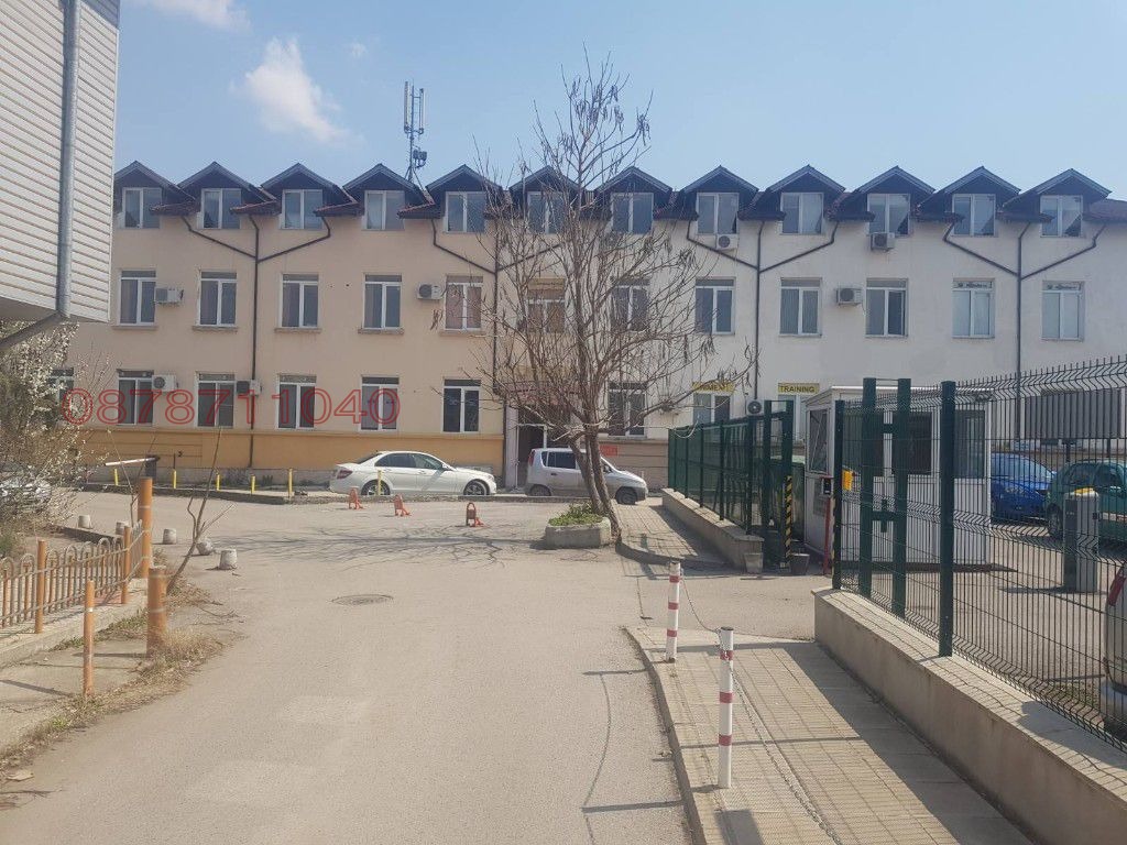 Продава ПРОМ. ПОМЕЩЕНИЕ, гр. София, Летище София