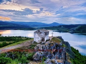 Οικόπεδο ιαζ. Πτσεληνα, περιοχή Πέρνικ 1