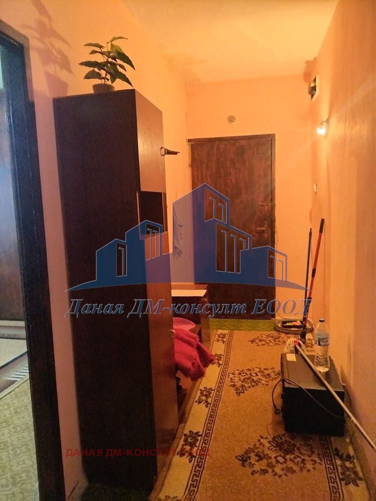 Продава 2-СТАЕН, гр. Шумен, Военно училище, снимка 6 - Апартаменти - 52831135