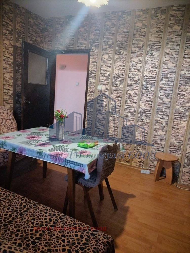 Продава 2-СТАЕН, гр. Шумен, Военно училище, снимка 7 - Апартаменти - 52831135