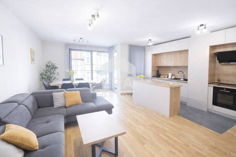 Продава 3-СТАЕН, гр. София, Оборище, снимка 2 - Апартаменти - 53823412