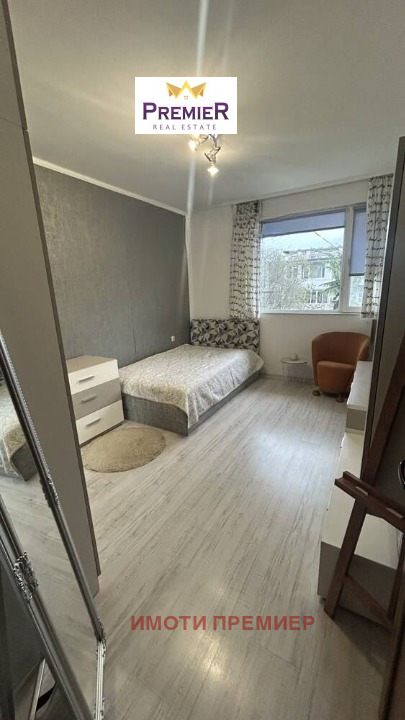 Продава 4-СТАЕН, гр. Бургас, Възраждане, снимка 6 - Апартаменти - 52706060