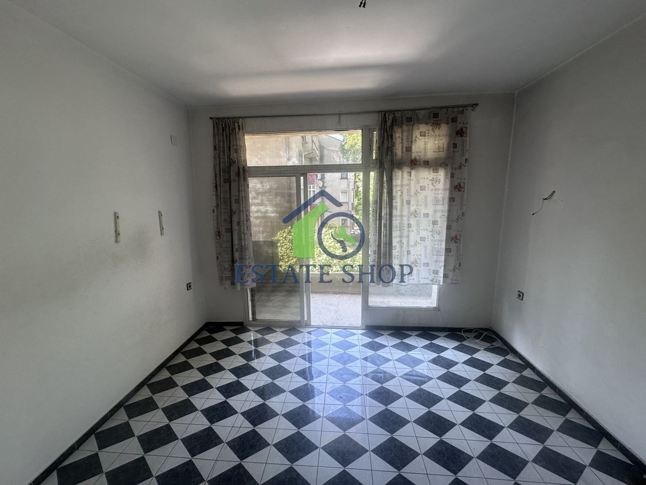 Продава ЕТАЖ ОТ КЪЩА, гр. Пловдив, Кючук Париж, снимка 9 - Етаж от къща - 54968361