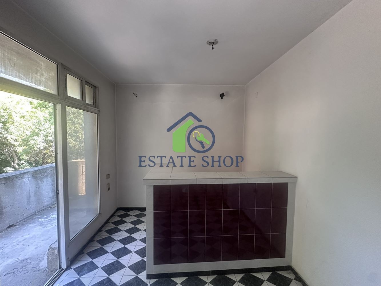 Продава ЕТАЖ ОТ КЪЩА, гр. Пловдив, Кючук Париж, снимка 3 - Етаж от къща - 54968361