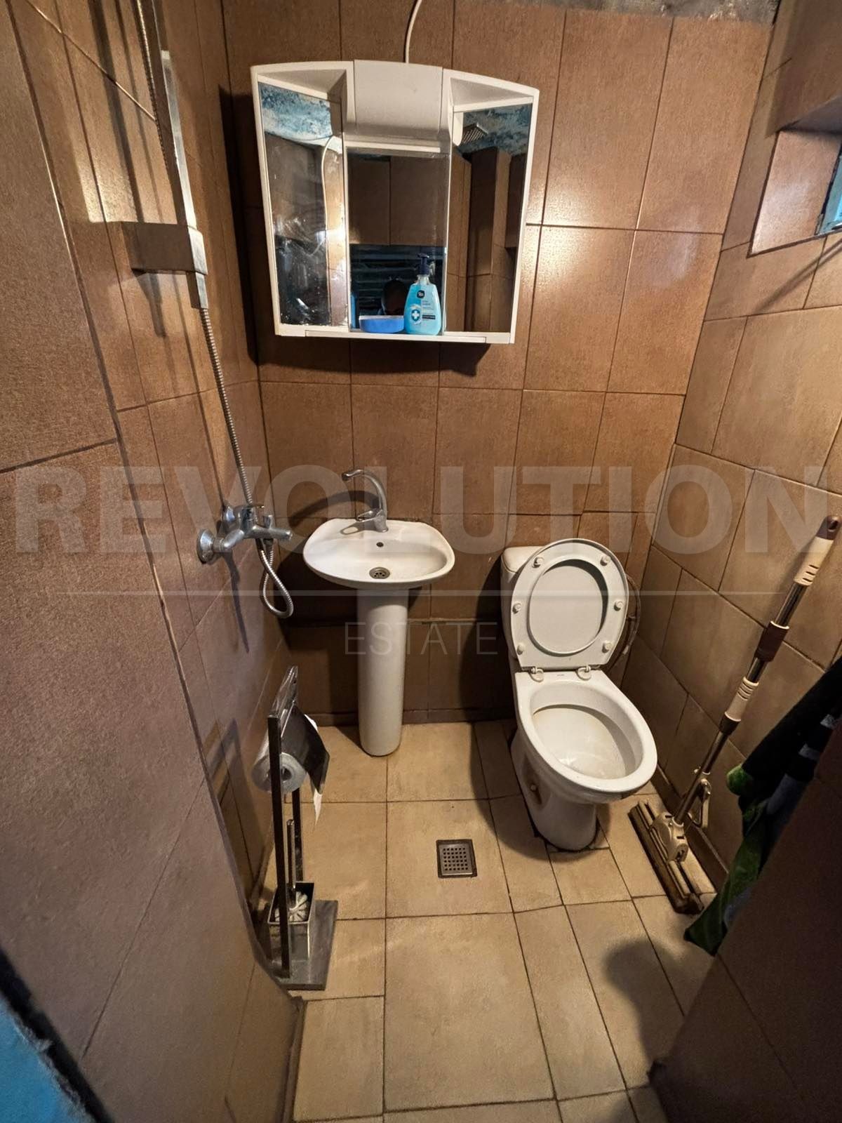 Продава КЪЩА, с. Зимевица, област София област, снимка 12 - Къщи - 54834324