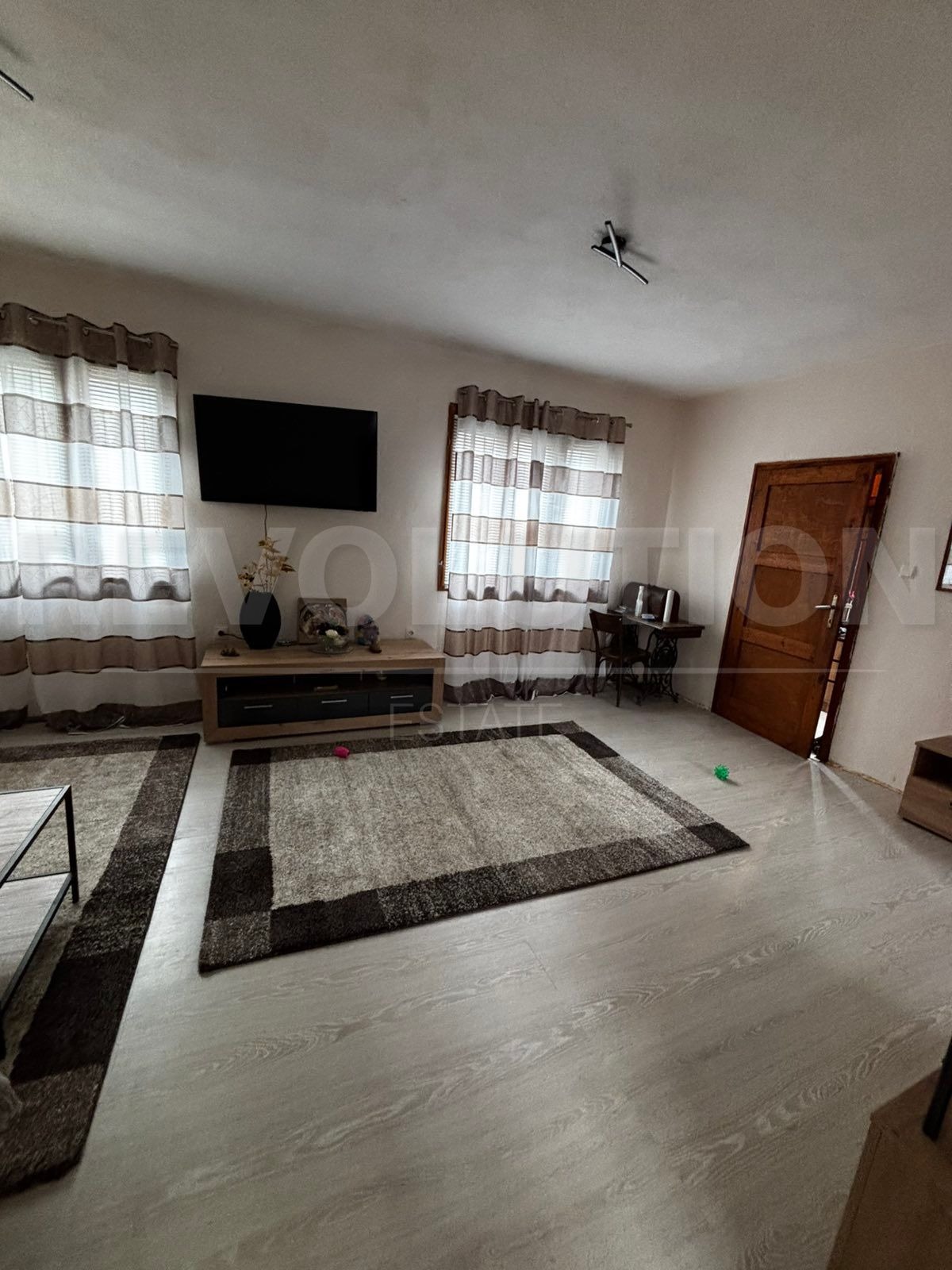 Продава КЪЩА, с. Зимевица, област София област, снимка 2 - Къщи - 54834324