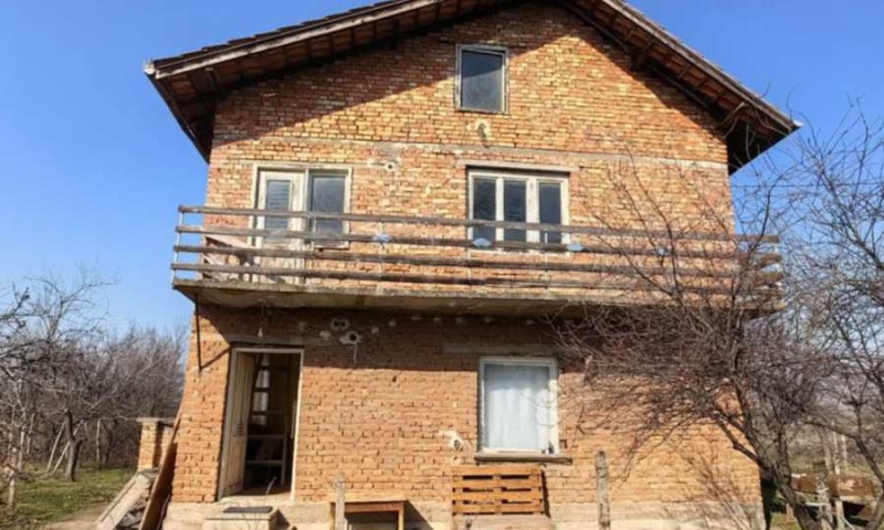 Продава КЪЩА в област Видин, с. Капитановци - 142 кв.м / 40 000 € » 78 233.20 лв., СУПРИММО ОФИСИ В СТРАНАТА
